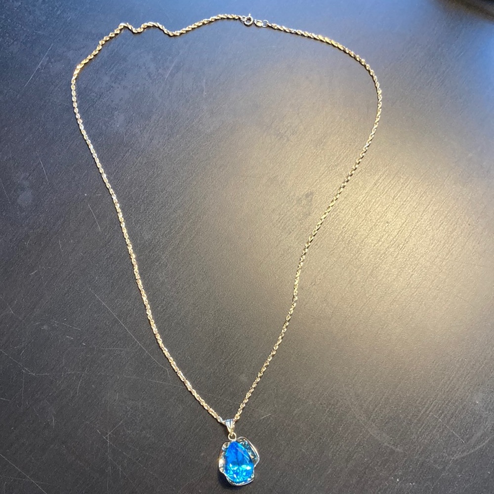14K Gold necklace with Topaz/Spinel 6.36 grams